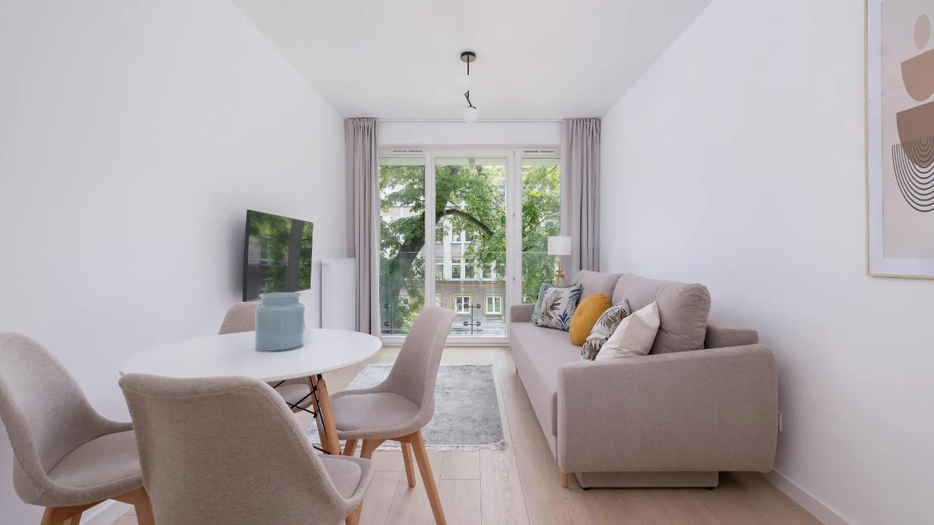 Krowoderska Apartment With Balcony Near City Center By Rent Like Home Krakow 0*,  Poland