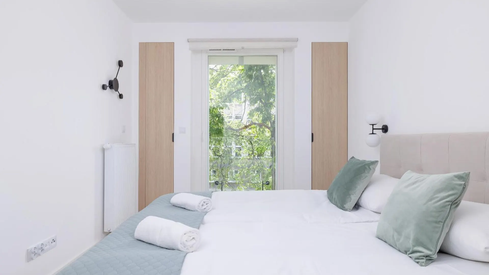 Krowoderska Apartment With Balcony Near City Center By Rent Like Home Krakow