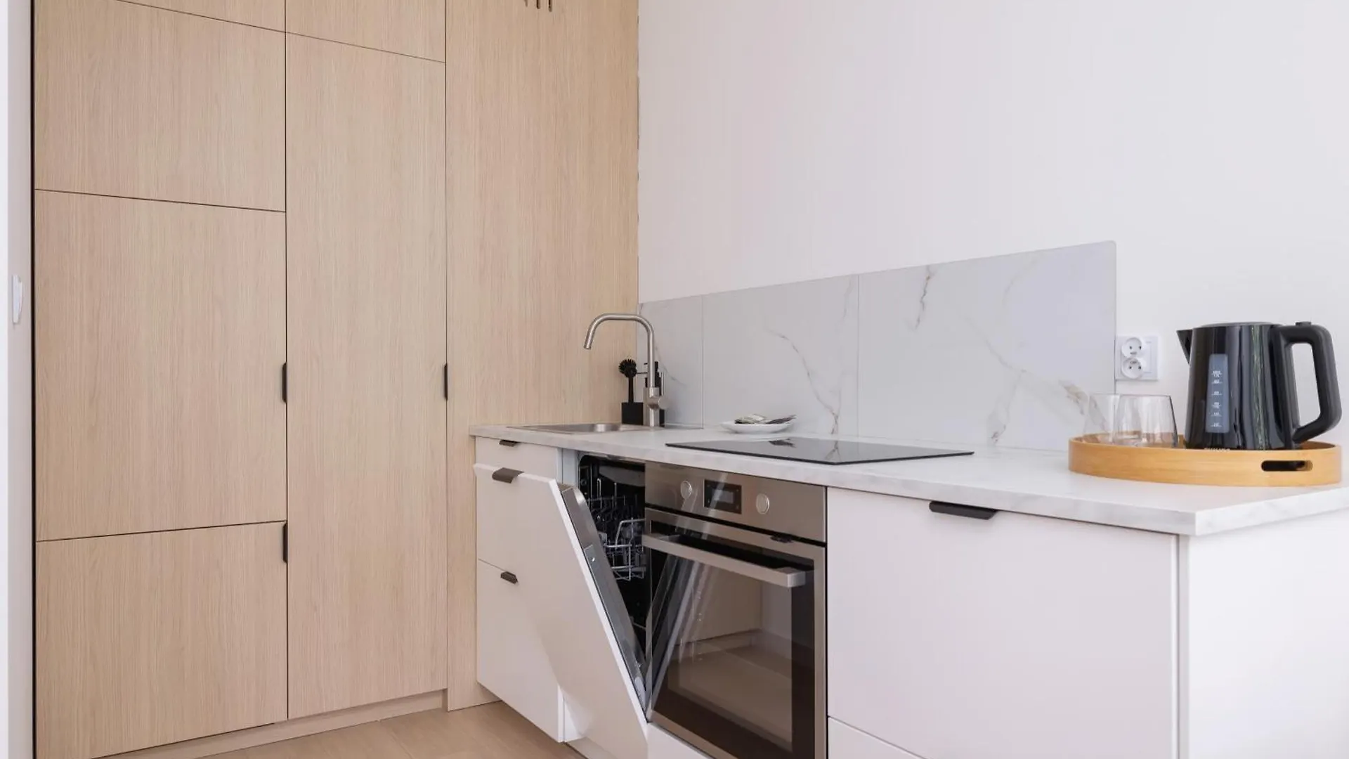 Krowoderska Apartment With Balcony Near City Center By Rent Like Home Krakow