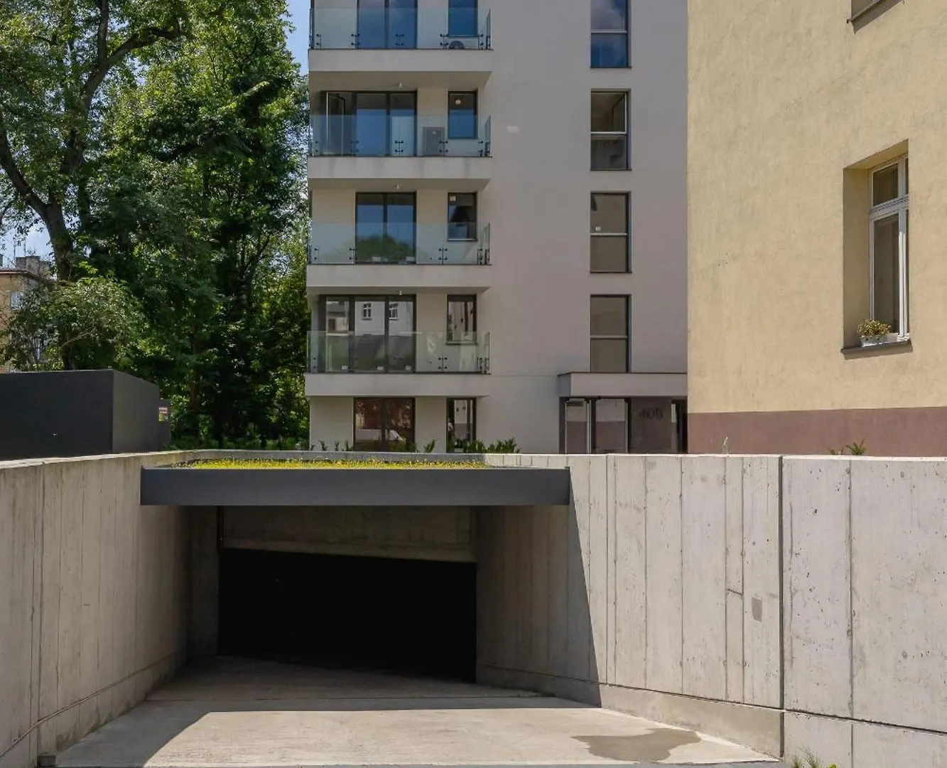 Krowoderska Apartment With Balcony Near City Center By Rent Like Home Краков